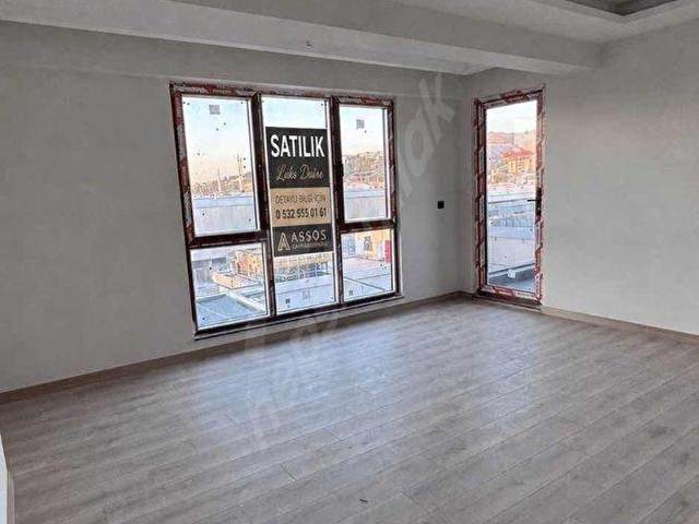 Merkezi Konum Cadde üzerin de Geniş Dublex 4+1 Daire