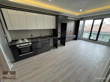 İSKANLI MERKEZİ KONUM SIFIR FUL LÜX YAPILI 1+1 KATTA DAİRE
