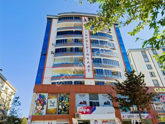 Merkezi Konuma Sahip Geniş 3+1 Satılık Daire