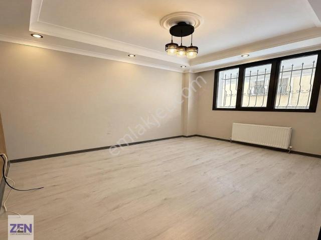 Merkezi Konumda 1+1 Kiralık Bahçeli Bahçe Katı !