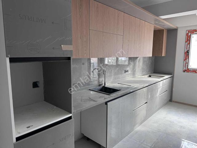 Merkezi Konumda 2+1 Kaliteli Lüx Hazır Köşe Ferah Daire