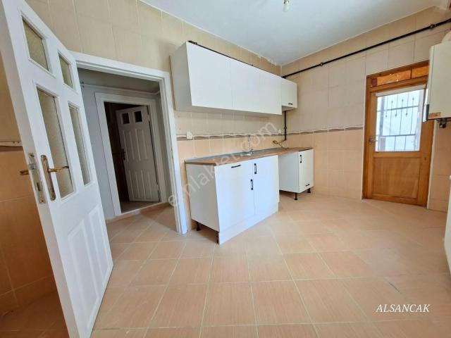 Merkezi Konumda 3+1 Bakımlı Masrafsız Kiralık Daire