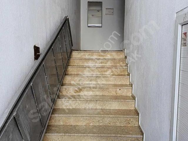 Merkezi Konumda 3+1, Büyük Balkonlu Kiralık İster Ev İster Ofis
