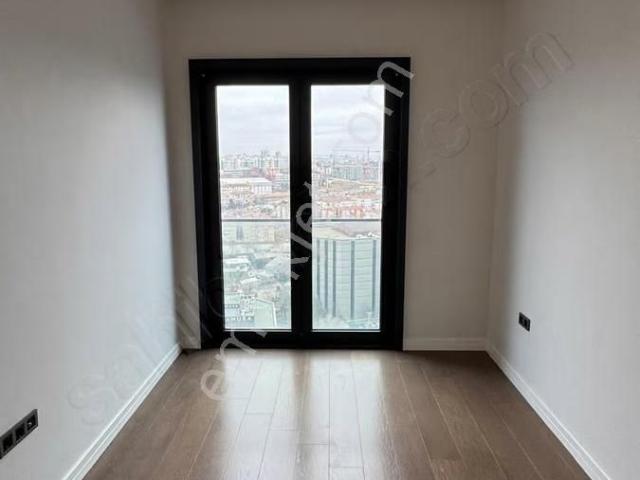 Merkezi Konumda 4+1 12. Kat Geniş Ve Ferah Kiralık Daire