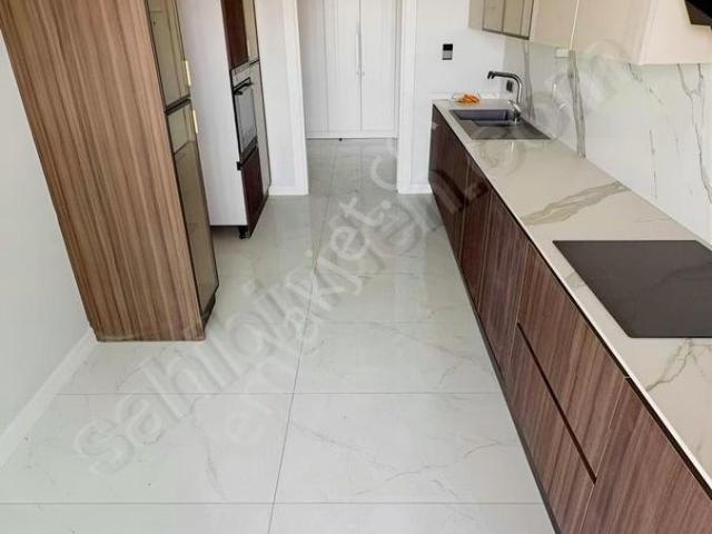 Merkezi Konumda 4+1 Geniş Ve Ferah Kiralık Daire