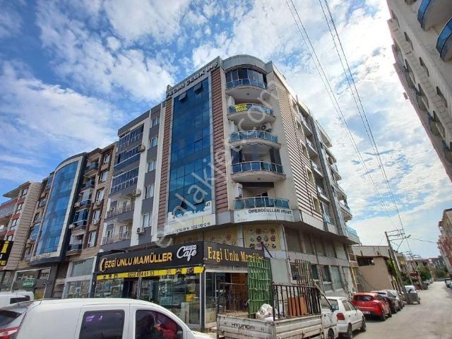 Merkezi Konumda, Cadde Üzerinde, Ebeveyn Banyolu 3+1 Kiralık