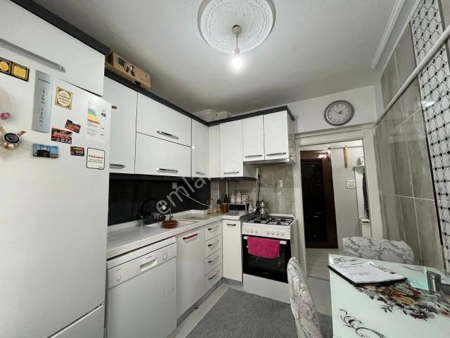 Merkezi Konumda Cd Dibi 3+1 110m² 1.kat Masrafsız Fırsat Daire.!
