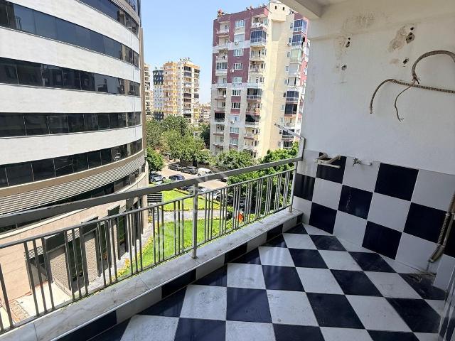 Merkezi Konumda Asansörlü Bakımlı 2+1