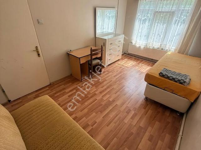 Merkezi Konumda Eşyalı Kiralık 3+1 Daire