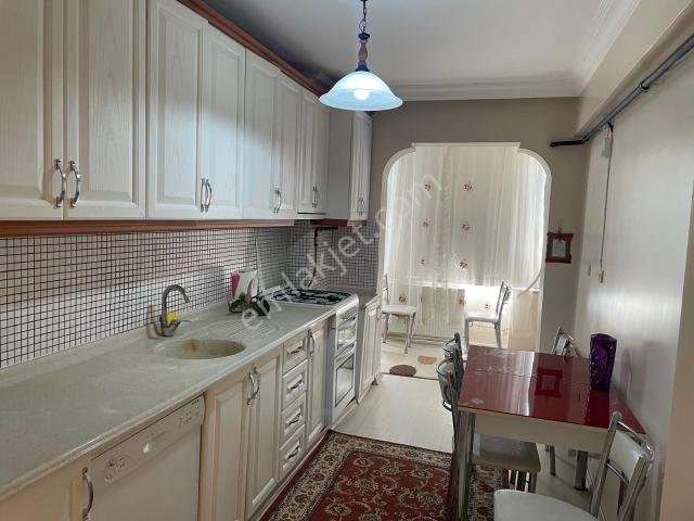 Merkezi Konumda Eşyalı Kiralık Daire