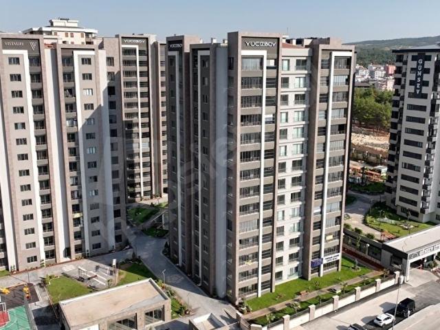 Merkezi Konumda, Emsallerine Fark Atan Bir sitede Satılık 3,5+1