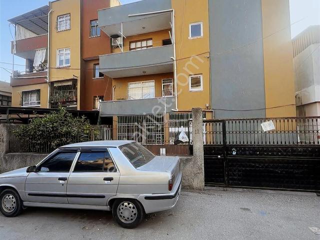 Merkezi Konumda Kozan Yoluna Yakın 3 Katlı Müstakil Ev