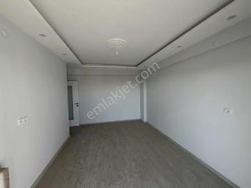Merkezi Konumda Kiralık 90 M2 Arakat Kapalı Mutfak 2+1 Daire