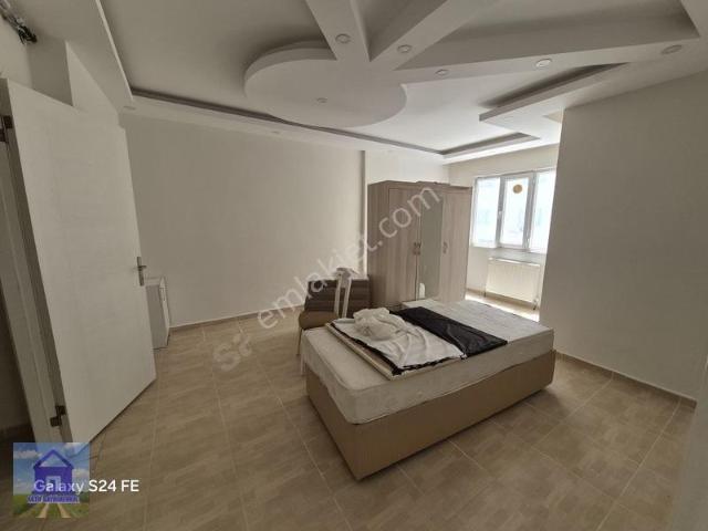 Merkezi Konumda Kiralık 1+1 Ayrı Mutfaklı aktif Gayrimenkul