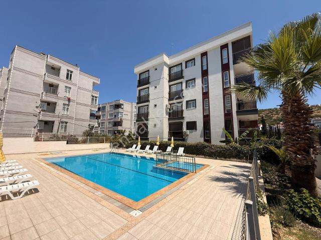 Merkezi Konumda Havuzlu Site İçerisinde 1+1 Temiz Kiralık Daire!
