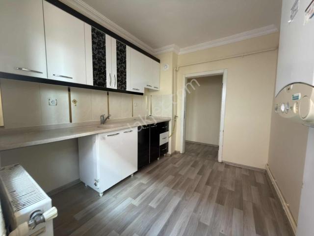 Merkezi Konumda Ön Cepe 2+1 Kiralık