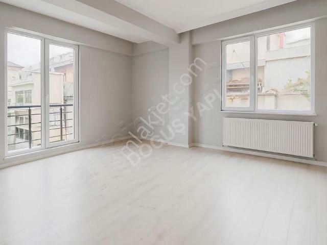 Merkezi Konumda, Metro Yakını, Güneş Alan 2+1 Daire