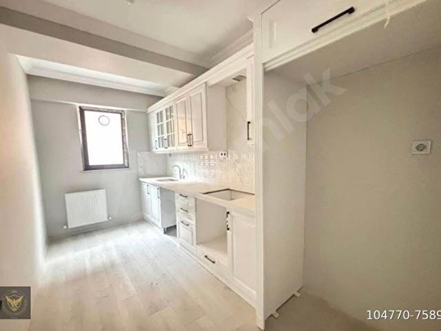 MERKEZİ KONUMDA METROBÜSE KOMŞU 2+1 FIRSAT DAİRE