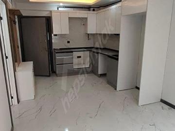 MERKEZİ KONUMDA METROBÜSE 5' DK YÜRÜME MESAFESİ'NDE 1+1 DAİREMİZ