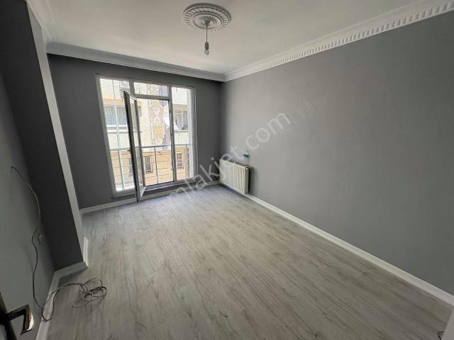 Merkezi Konumda Satılık 2+1 Daire, 70m², Fırsat Fiyatıyla !