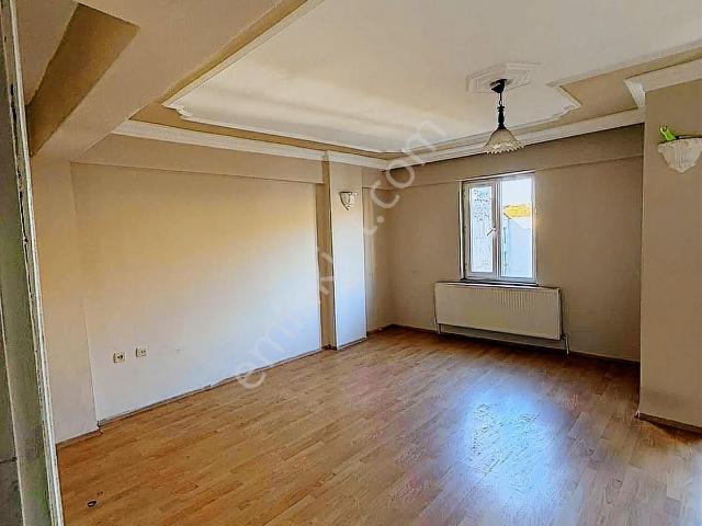 Merkezi Konumda Satılık 2+1 Daire Doğalgazlı