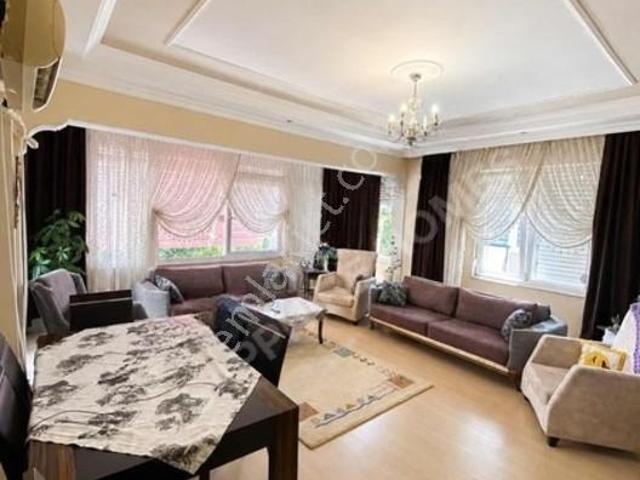 Merkezi Konumda Satılık 2+1 Geniş Daire