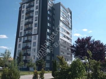 Merkezi Konumda Site İçerisinde Kiralık 4+1 Daire