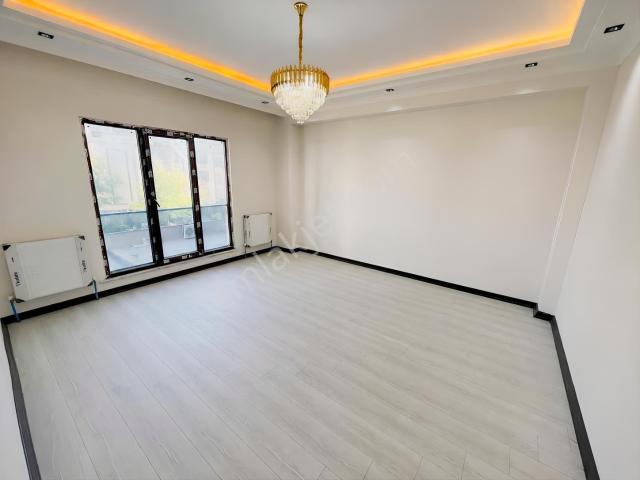 Merkezi Konumda Site İçerisinde 2+1 Satılık Daire