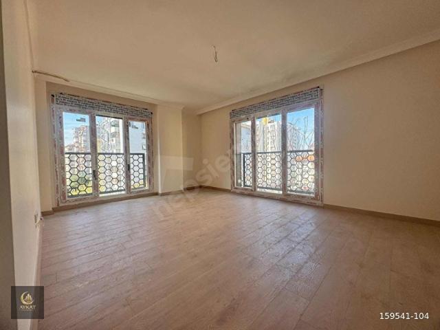 MERKEZİ KONUMDA SIFIR BİNADA MİNİBÜS YOLUNA YAKIN 3+1 DAİRE