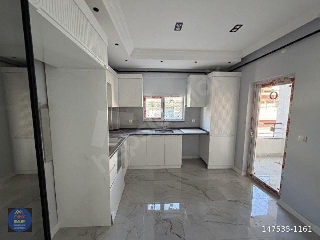 MERKEZİ KONUMDA SIFIR VE LÜKS BİNA DA SATILIK 2+1 DAİRE !