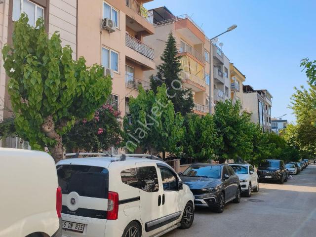 Merkezi Konumda, Tüm İhtiyaçlarınıza Yürüme Mesafesinde Kiralık