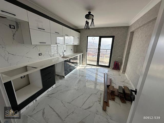 MERKEZİ KONUMDA TÜRKÖZÜ'NDE 3+1 SİTE İÇİNDE SATILIK DAİRE