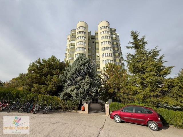 Merkezi Konumda Yapılı 3+1 Satılık Daire