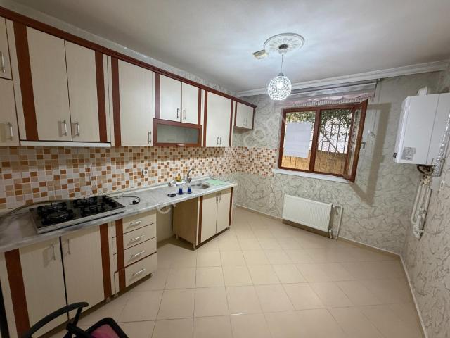 Merkezi Konumda Yapılı Kiralık 3+1 Realty Gate'ten