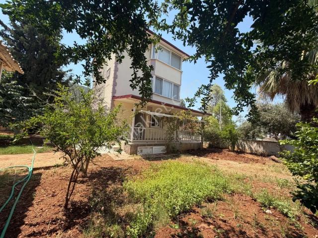Merkezi Konumlu Denize 200 Mt. Tam Müstakil Yıllık Kiralık Villa