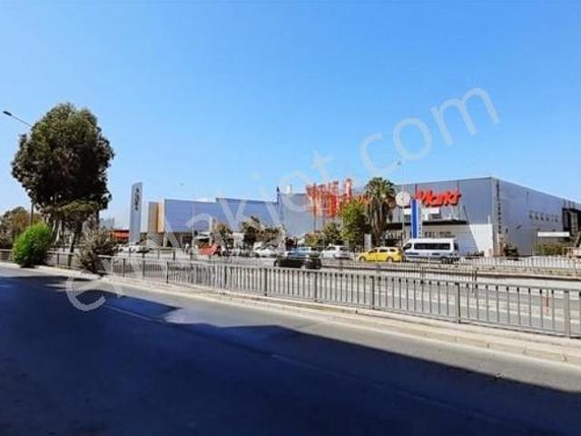 Merkezi Lokasyonda, İçi Yapılı Eşyalı, Metroya Çok Yakın Konumda