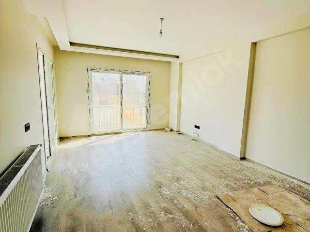 Merkezi Lokasyonda, İskanlı ve Hasarsız 3+1 Kiralık Daire