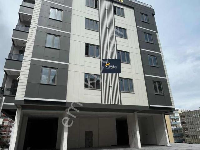 Merkezi Lokasyonda, Temiz Ve Kullanışlı 2+1 Kiralık Daire
