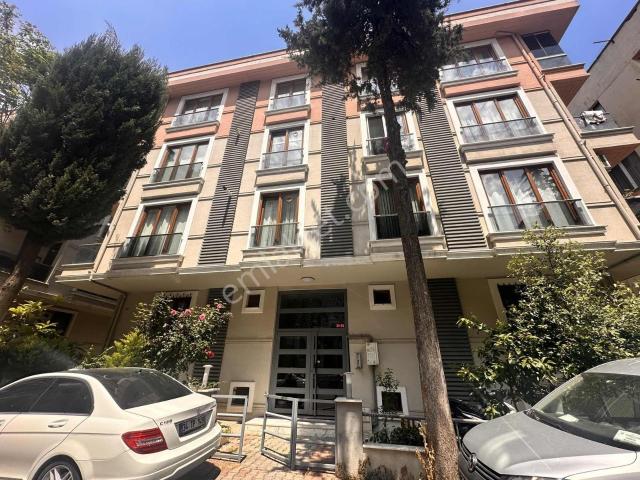 Merkezi Yerde Eyüboğlu Koleji Yanı 1+1 eşyalı 37.500.tl