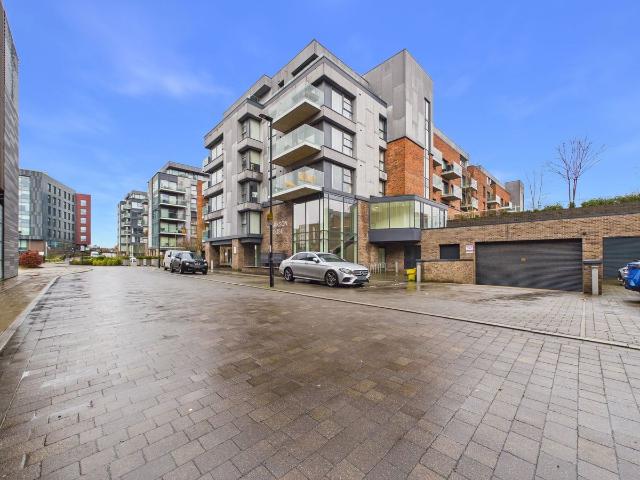 Merlin Drive, Fletton Quays PE2, 2 bed flat to rent, £1,450 pcm | PrimeLocation