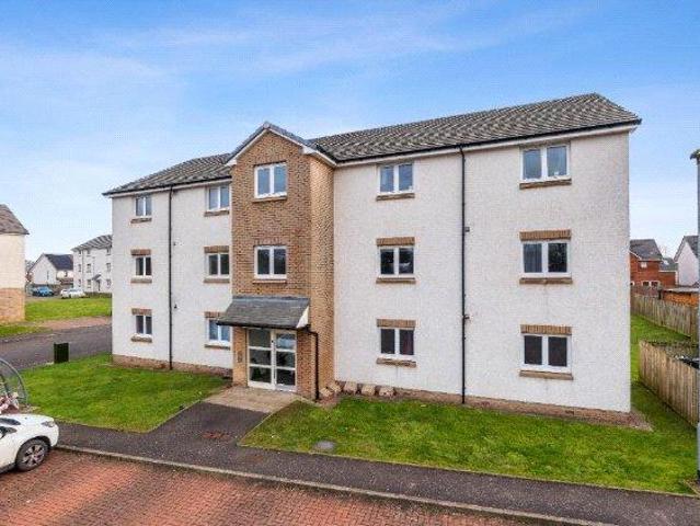 Merlin Way, Newton Mearns, Glasgow, G77 2 bed apartment to rent £995 pcm £230 pw