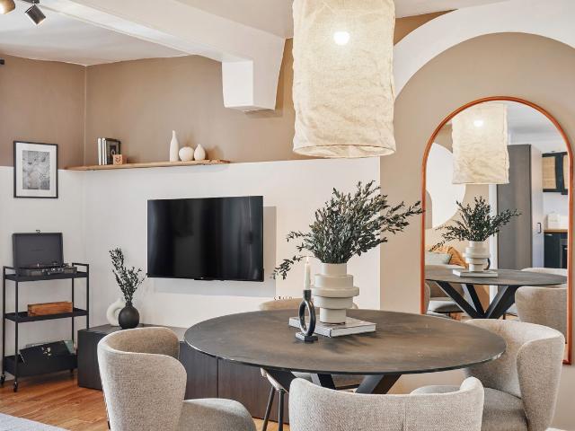 Mermer 2 bedrooms in Folie Méricourt, Paris Amsterdam Apartments for Rent