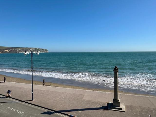 MERMOND PLACE, SWANAGE 1 bed flat to rent £950 pcm £219 pw