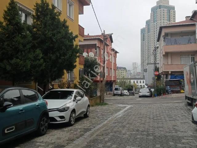 Meroya,anacaddeye Yakın