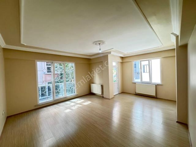 Merpa Emlak'tan Fatih Mah'de/ Kiralık Kombili Geniş 3+1 Daire