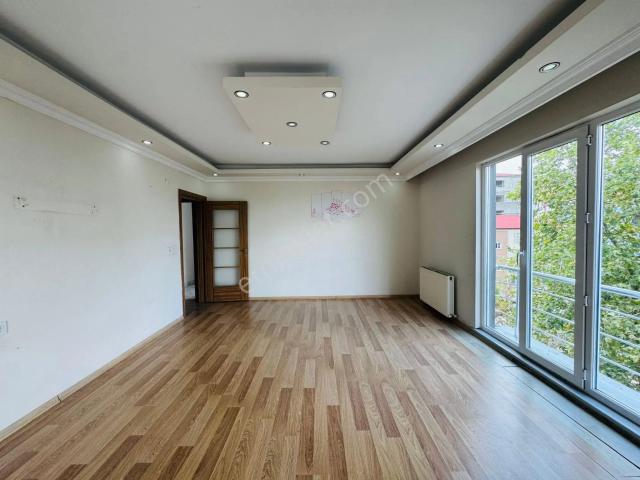 Merpa Emlak'tan Kızılpınar Pazar Yanı / Kiralık / Kombili/ Balkonlu/ 3+1