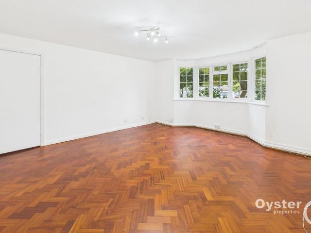Merrion Avenue, Stanmore, HA7 2 bed apartment to rent £1,750 pcm £404 pw