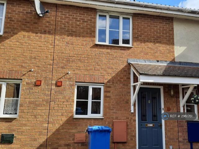 Merrivale Close, Kettering, NN15 2 bed terraced house to rent £1,050 pcm £242 pw
