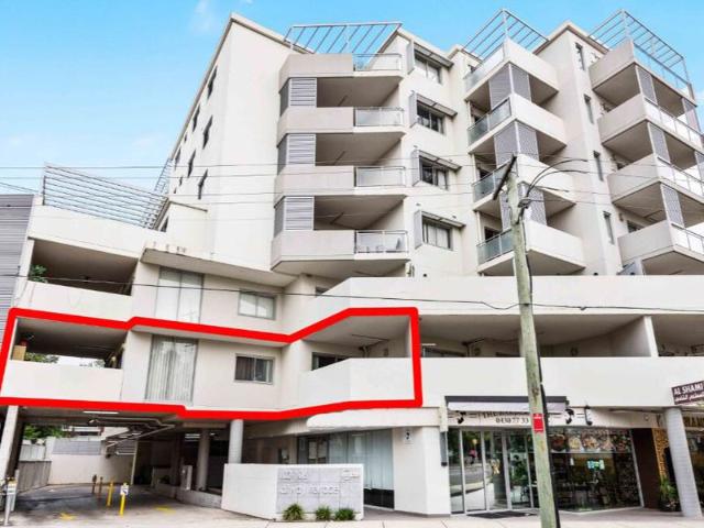 Merrlands Apartment by sale 1 minute to train station