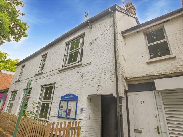 Merrydown, Silwood Road, Ascot. 2 bed maisonette to rent £1,200 pcm £277 pw